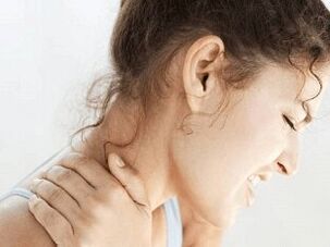 Dolore all'osteocondrosi nel collo