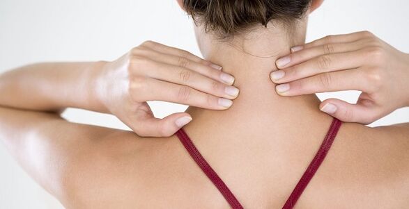 Dolore al collo dovuto all'osteocondrosi